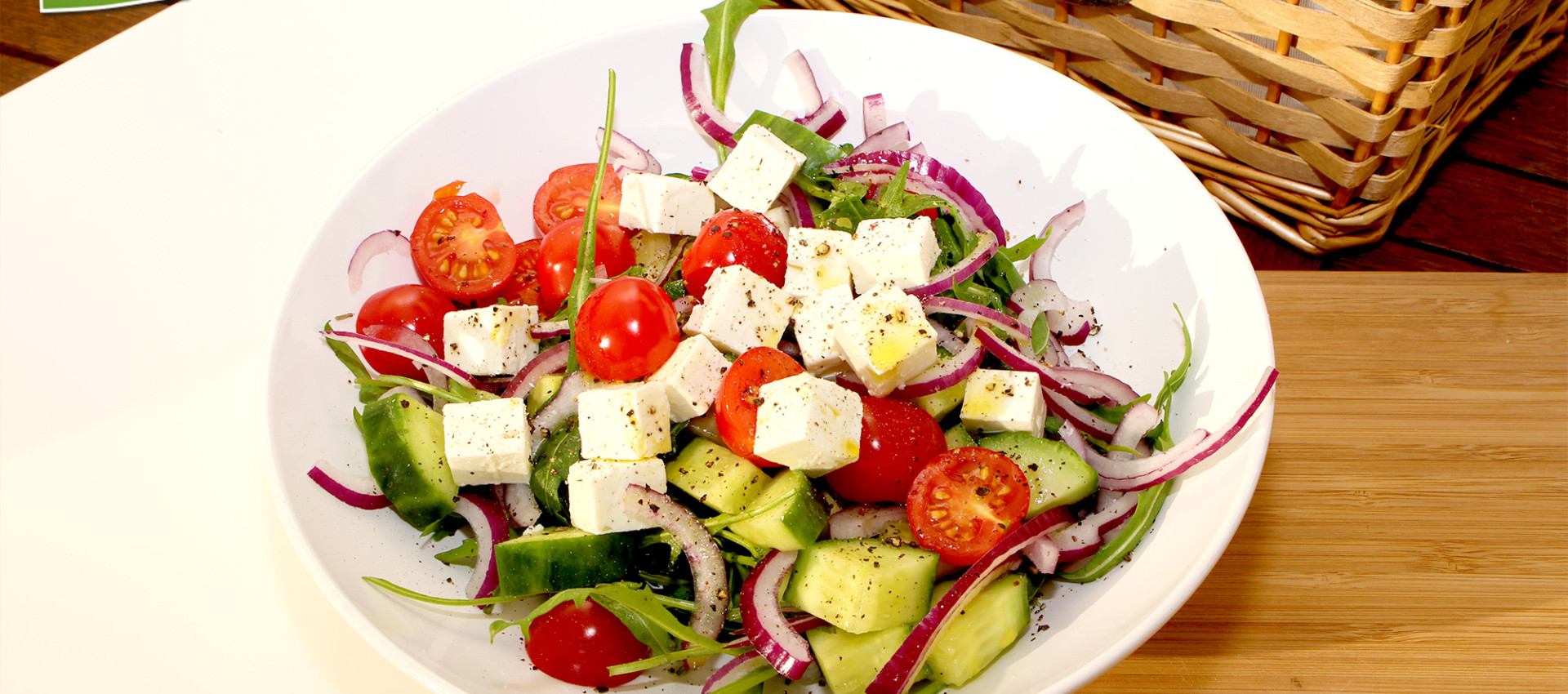 Griechischer Salat mit bestem Olivenöl | Kochbock.de