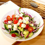 Rezept schneller griechischer Salat mit Feta & Olivenöl - Kochbock.de