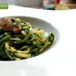 Rezept für Zucchini Spaghetti mit Meeresfrüchten von KochBock.de